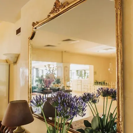 Hotel D'oro - Charme&boutique Salò